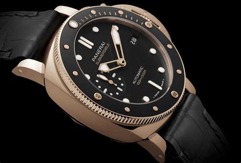 Panerai introduces a new Submersible watch with a 42mm case .